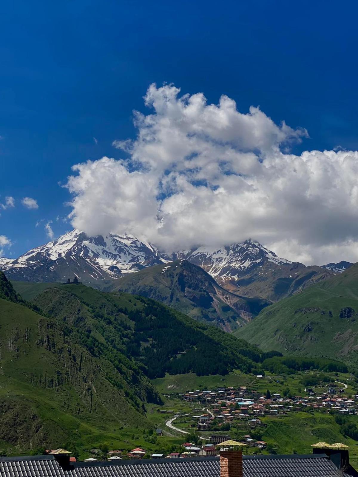 Mood Hotel Kazbegi Eksteriør bilde