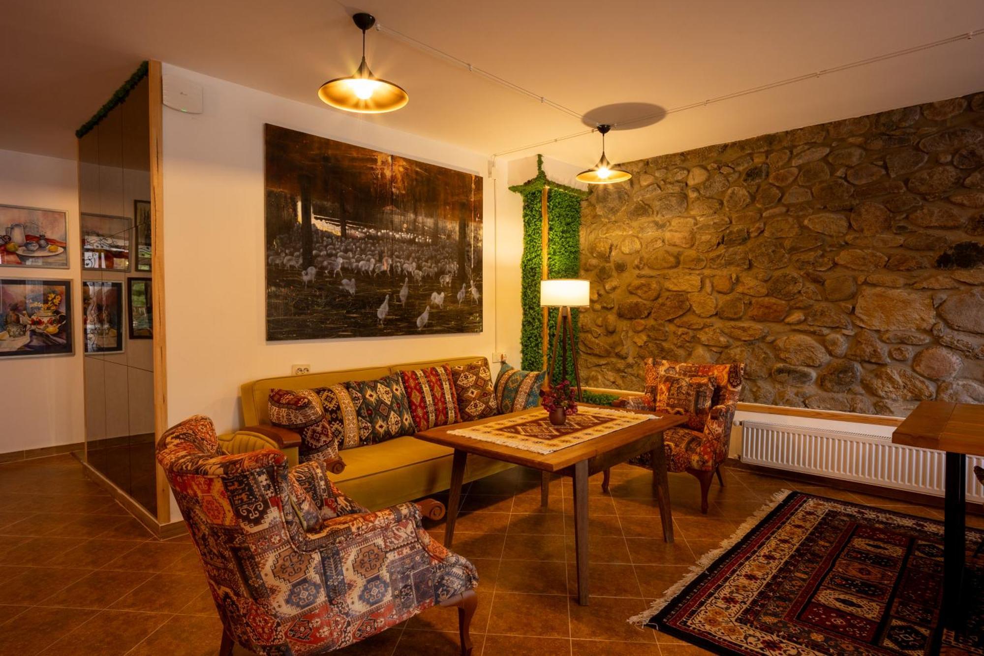 Mood Hotel Kazbegi Eksteriør bilde