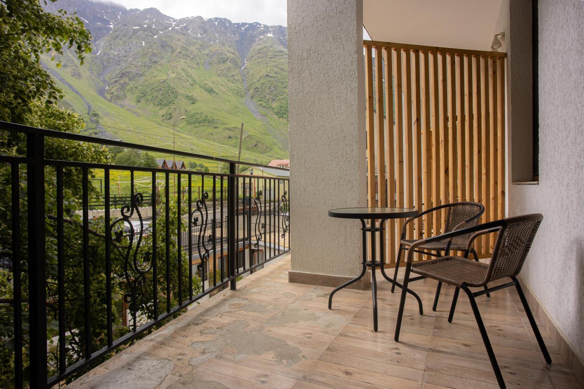 Mood Hotel Kazbegi Eksteriør bilde